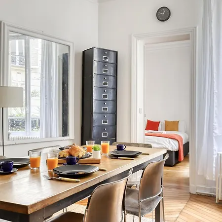 Perfect T2 At The Foot Of The Eiffel Tower-paris 7 * Παρίσι